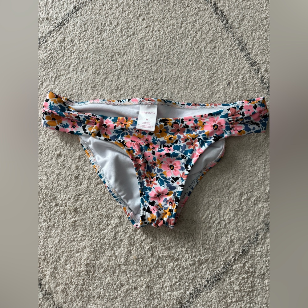 Floral Bikini Bottom (size M)